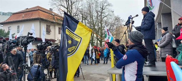 Varnostna grožnja v EU:  Vlada Republike Slovenije v konflikt z lastno policijo in vojsko!
